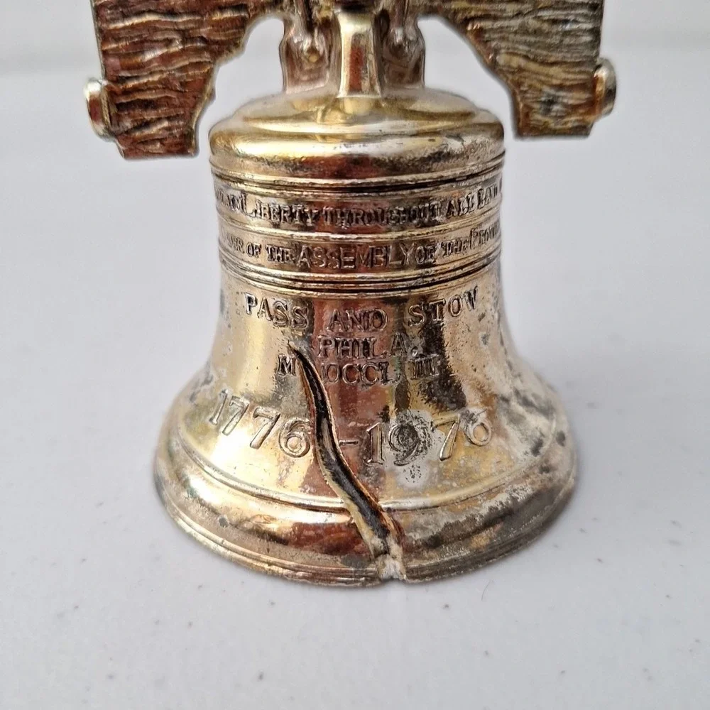 VTG 1776-1976 Liberty Bell Bicentennial Metal Eagle Topper Collectible Souvenir